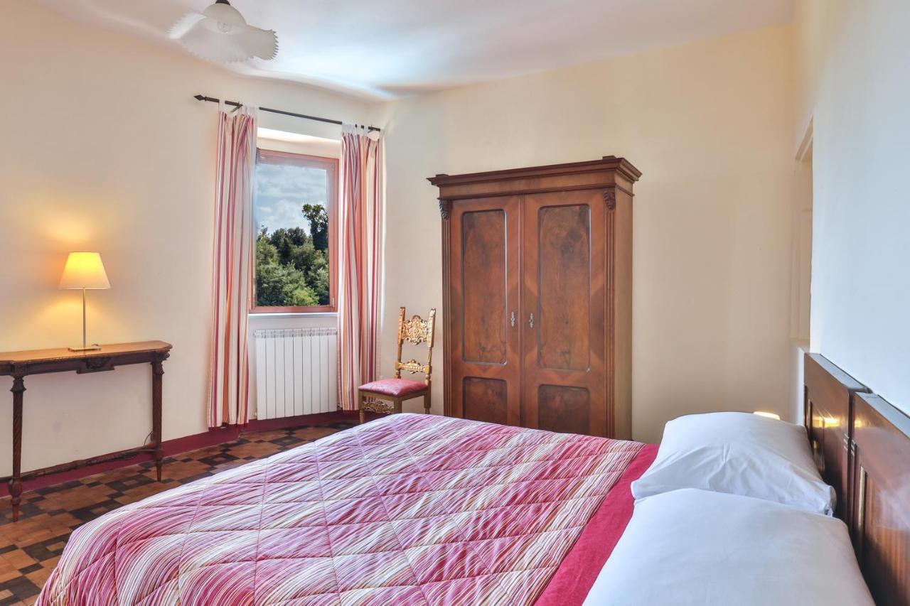 Villa Pesce, Mombaruzzo Buitenkant foto